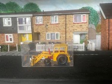 Corgi Juniors - PALA TRATTORE MASSEY FERGUSON 3303. Ottime condizioni in vetrina