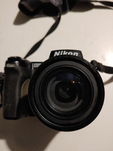Nikon coolpix 5700 non - nikon,