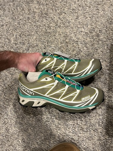 Nuova con etichette scarpa - con,