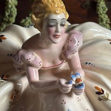 Statuina dama italiana stile