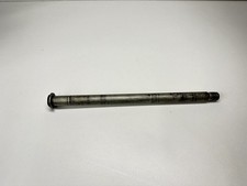 ASSE RUOTA POSTERIORE SUZUKI
