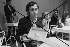 Photographie de ALIGHIERO BOETTI