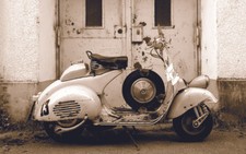 Rusty Farts Vespa supporto