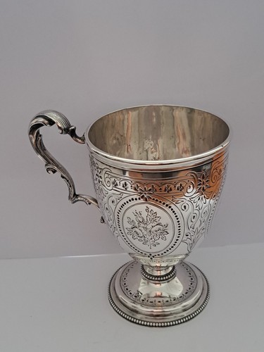 Tazza vittoriana con pannelli
