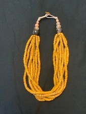 Collana da donna in legno