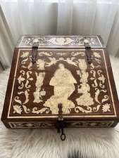 Bellissimo scrittoio intarsiato in osso coloniale spagnolo