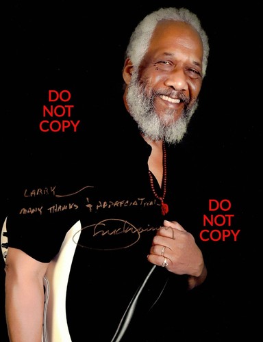 Foto 8x10 autografata - , bassista