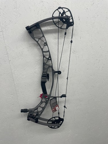 Hoyt alpha ax2 compound bow - hoyt,