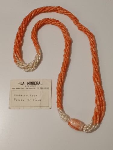 Collana vintage corallo - in,