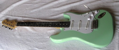Fender stratocaster - fender,
