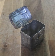 Squisita scatola per pillole o