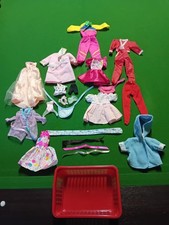 Lot pieces barbie - 22,