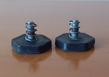 Piedini regolabili anteriori originali per lavatrice Indesit IWB-6103