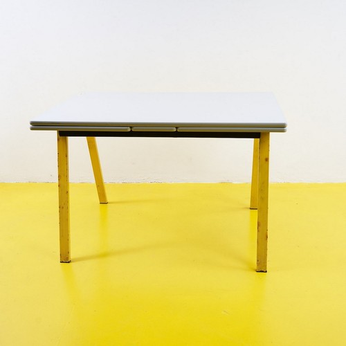 Tavolo industriale con gambe - con,