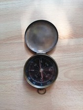 Antica bussola in ottone