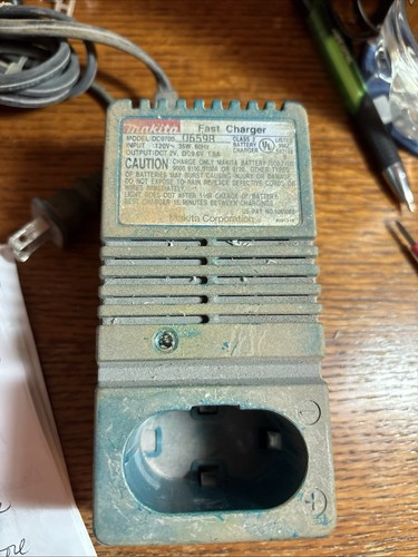 Makita fast charger dc9700 - makita,