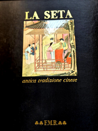 Seta libro in cofanetto - -,