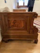 divano in radica da restaurare