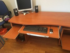 scrivania angolare da cameretta o ufficio con sedia regolabile