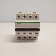 INTERRUTTORE QUADRIPOLARE