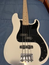 Squier Affinity Precision Bass