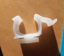 Supporto Tubo Scarico lavatrice ARISTON INDESIT Whirlpool Lvb2000 J00045044