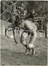 1955 ca ITALIA CICLOCROSS Luigi MALABROCCA scala pendio con bici in spalla *Foto