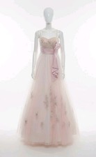 Abito vestito nuovo splendido