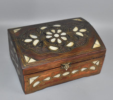 Vecchio cofanetto portagioie