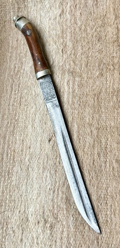 Antico coltello militare