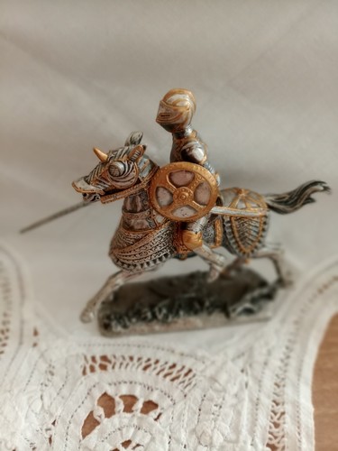 Cavaliere cavallo in alta - ,