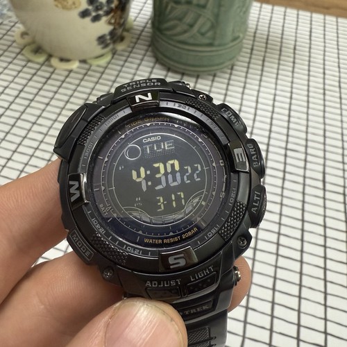 Orologio digitale solare
