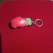 portachiavi con guantone da