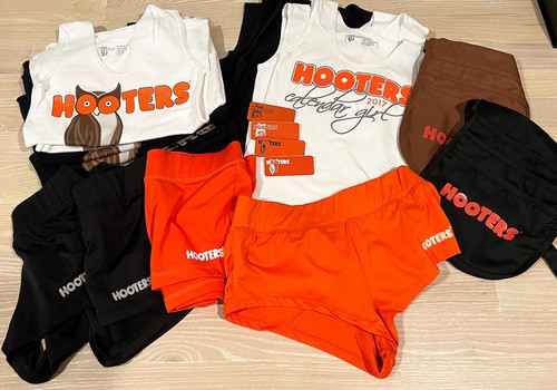 Hooters winghouse twin peaks - winghouse,