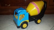 Camion betoniera giocattolo?