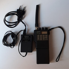 YAESU FT - 411 - E TRANSCEIVER 2M FM USA MADE JAPAN + BATTERY CHARGER CUSTODIA