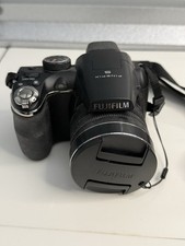 Fujifilm FinePix S4500 14MP