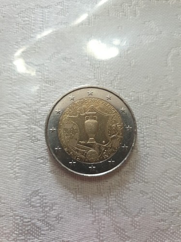 Moneta euro commemorativa - moneta,