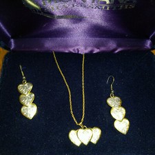Collana girocollo e orecchini