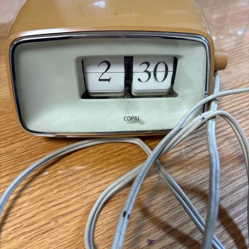 Copal flip clock beige - flip,