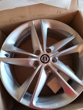 4 CERCHI IN LEGA 7 X 19 " ET 40 NISSAN QASHQAI ORIGINAL NUOVI KE409-4C400 SILVER