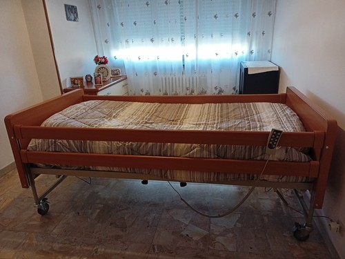 Letto elettrico ospedaliero - letto,