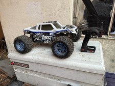 Monster Truck elettrico brushless Losi LST 3-XLE 4x4 scala 1/8 ARTR