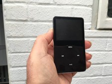  iPod Classic 5.5gen 80gb Wolfson DAC 178 ore di utilizzo ottime condizioni *Batteria nuova*