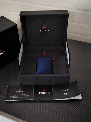 Original tudor box - original, set