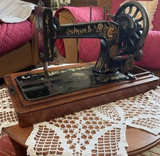Antica Macchina Da Cucire  A Manovella singer In Ottimo Stato Funzionante 1910