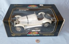 Bburago 1/18 : Mercedes Benz