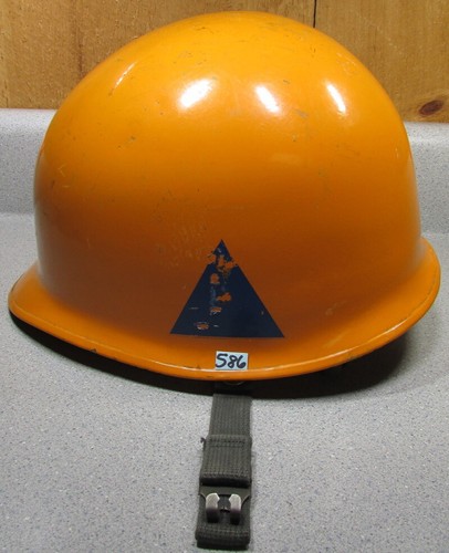Elmetto arancione circa anni