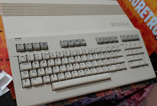 Computer Commodore 128 8 bit