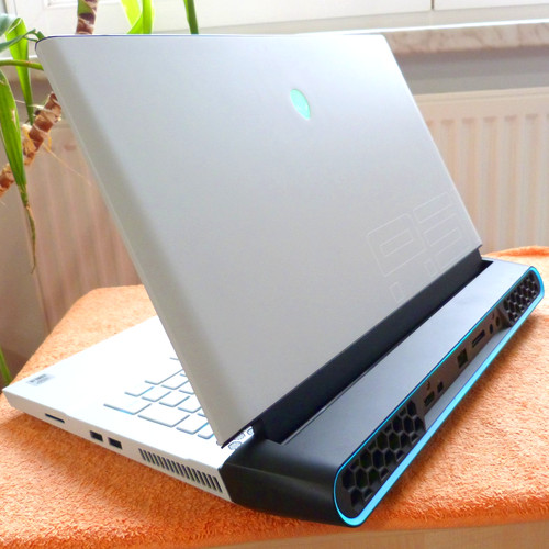 Alienware area 51m high end - area, r2